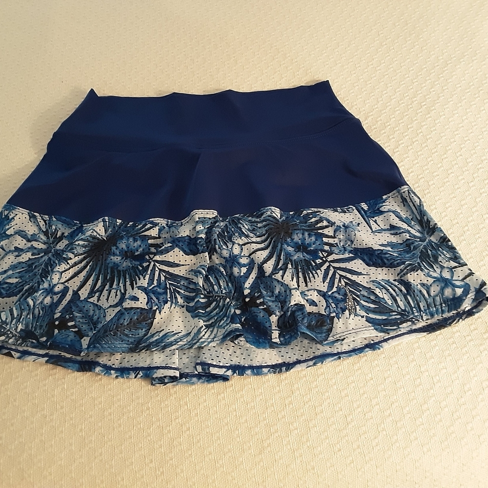 Lacoa blue tennis skort size M/L